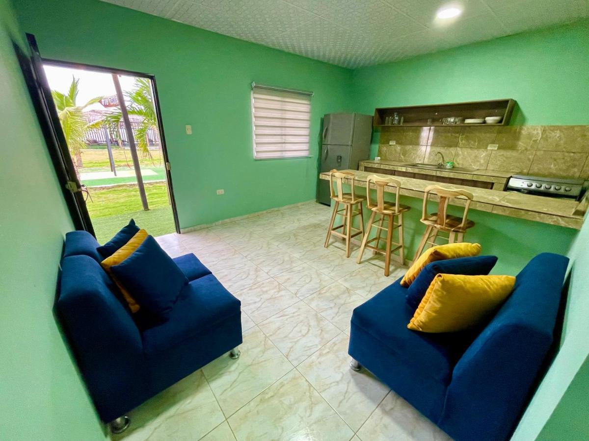 Hostal Tropicoco Hotel Playas Exterior photo